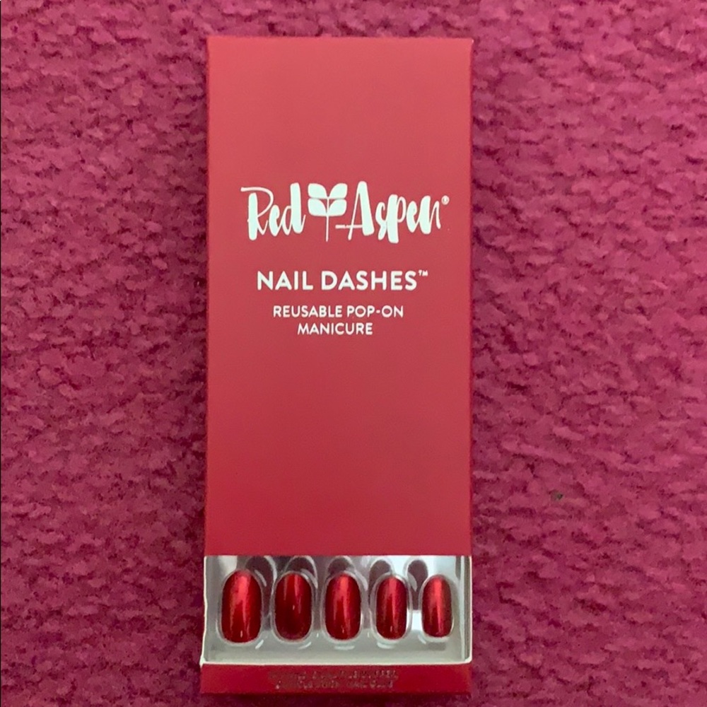 Red Aspen Metallic Red Ruby Nail Dashes